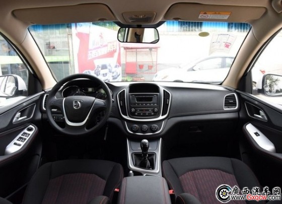 g֮x15fԪԃ(ni)Ʒ|(zh)SUV 