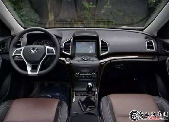 g֮x15fԪԃ(ni)Ʒ|(zh)SUV 
